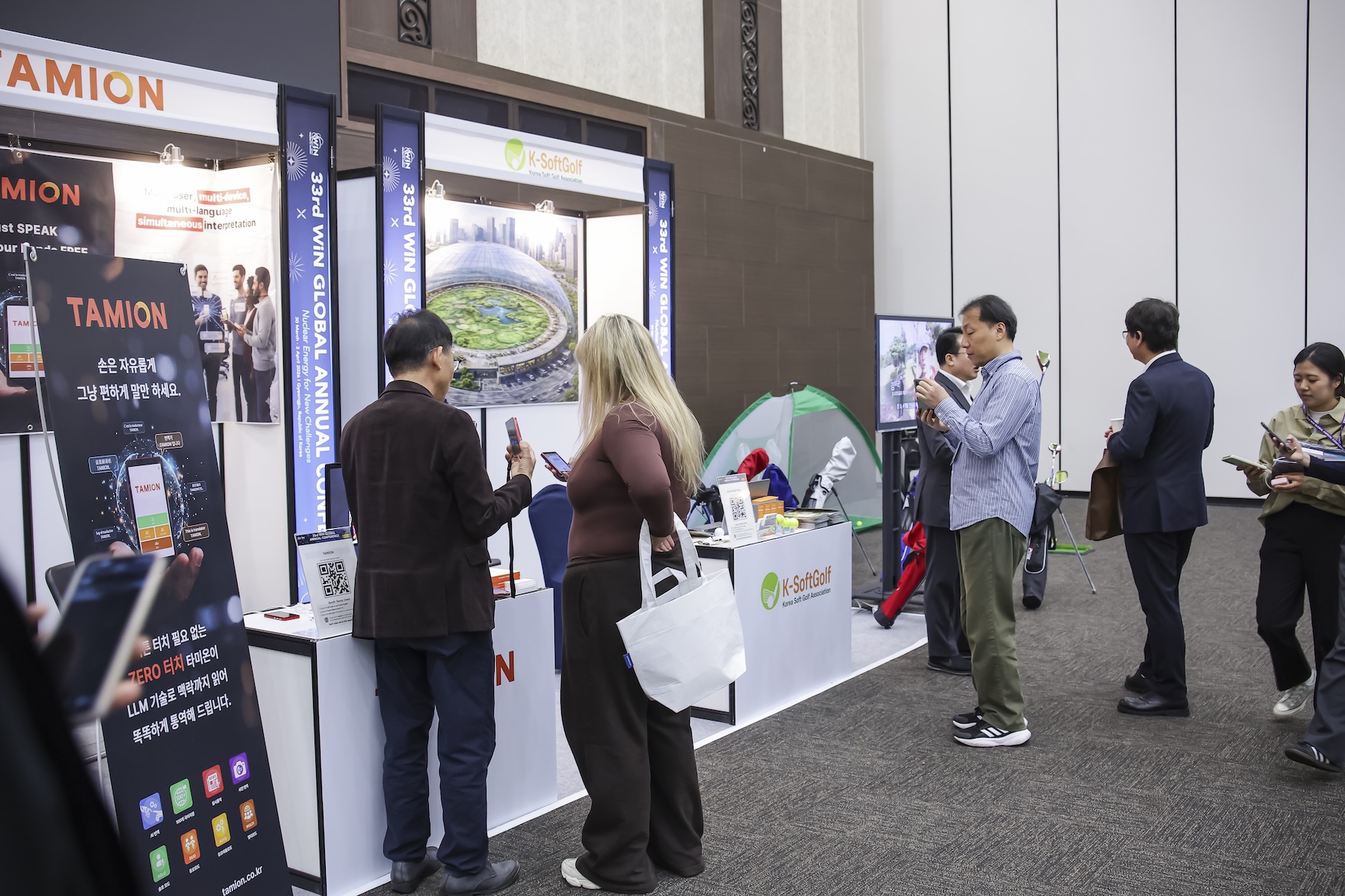 33rd WIN  CONFERENCE_07. Exhibition_0046.jpg